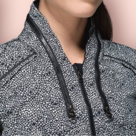Lululemon Spring Forward Jacket Plush Petal Black size 6 zip‎ up hoodie - Picture 4 of 11